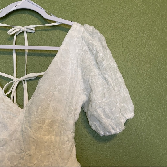 Lulus Adorable Arrival White Backless Floral Applique
Mini Dress Small - Picture 5 of 10